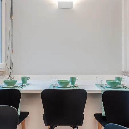 Bed and Breakfast Nlc &