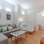 Nlc & Bed & Breakfast Lisboa