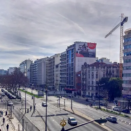 Nlc & Oda ve Kahvaltı Lisboa
